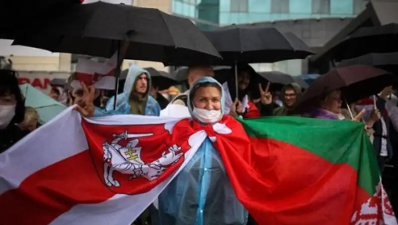 Возле резиденции Лукашенко в Минске пустили слезоточивый газ