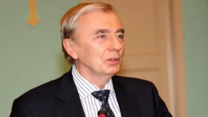 Председатель Конституционного совета РК предложил изучить конституционный патриотизм