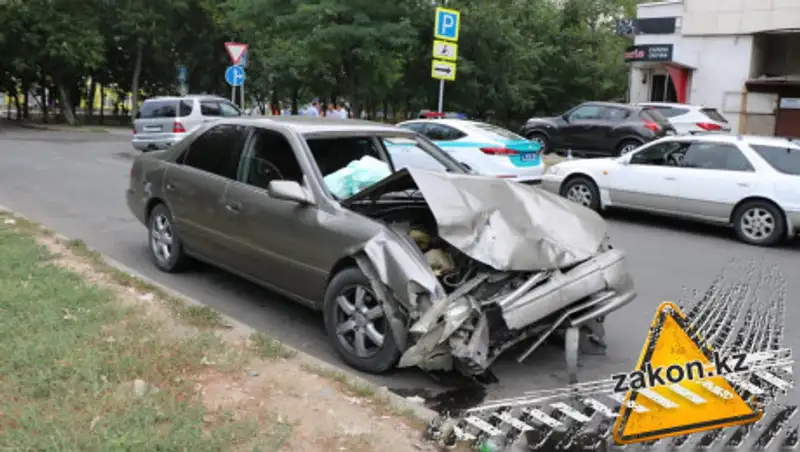 Водители не поделили перекресток в Алматы
