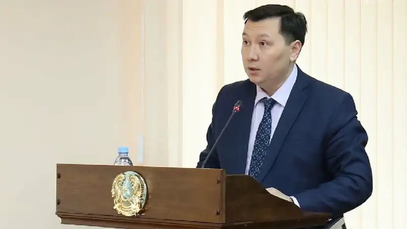 Кайрат Бекенов покинул пост замакима Атырауской области