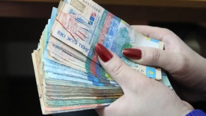 Средняя зарплата в РК составила 118 тысяч тенге