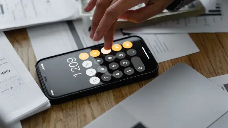 Тарифы на коммунальные услуги временно снизили в 12 регионах Казахстана