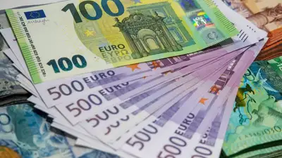 курсы валют, фото - Новости Zakon.kz от 23.06.2023 17:10