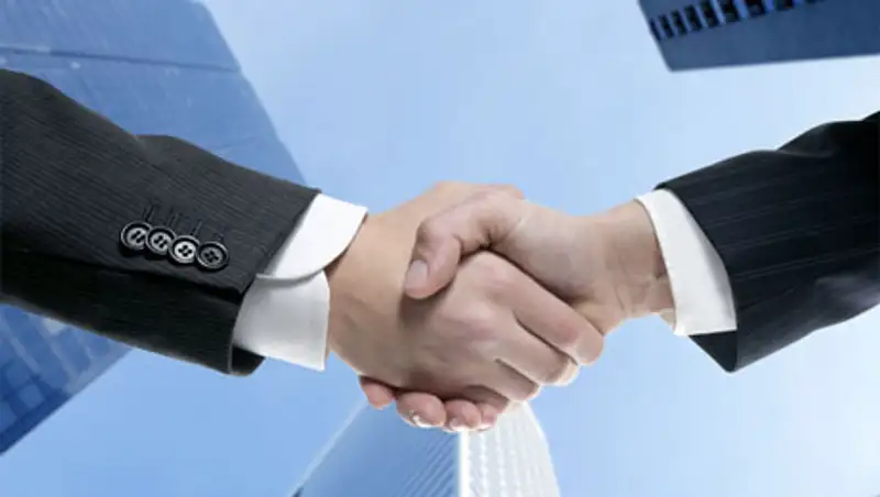 Легализовать иностранных бизнесменов-казахов и граждан стран, имеющих безвизовый режим с РК, предлагает парламентарий, фото - Новости Zakon.kz от 20.11.2013 21:42