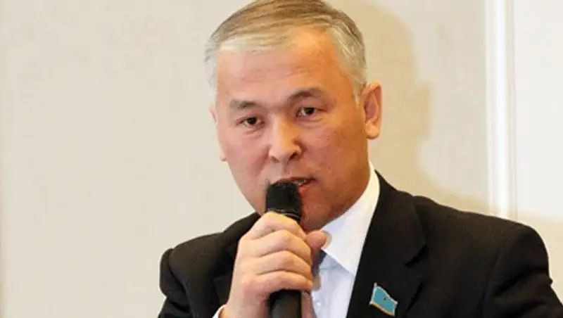 Мурат Абенов уволился из МОН по собственному желанию, фото - Новости Zakon.kz от 25.11.2013 03:30