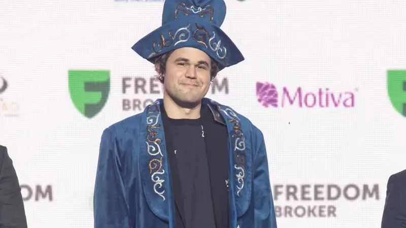 Король шахмат Магнус Карлсен вышел в лидеры на ЧМ-2022 в Алматы