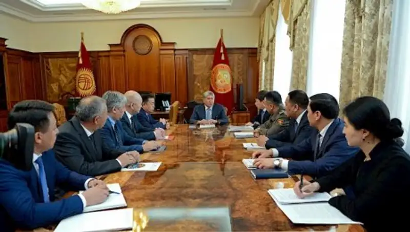 Атамбаев: Любые попытки дестабилизировать ситуацию в период выборов будут жестко пресечены