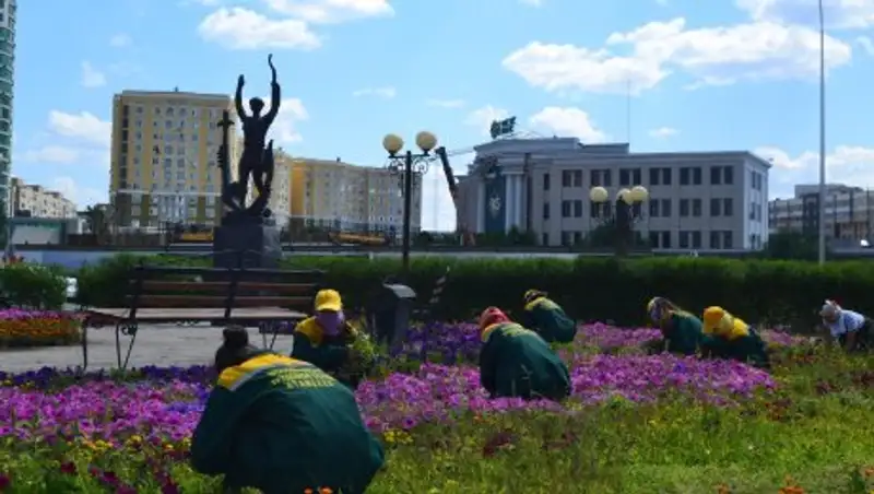 Актюбинская молодежь активно участвует в благоустройстве родного края