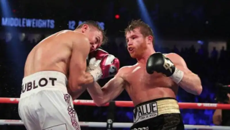 Альварес высказался о справедливости исходов боев с Головкиным