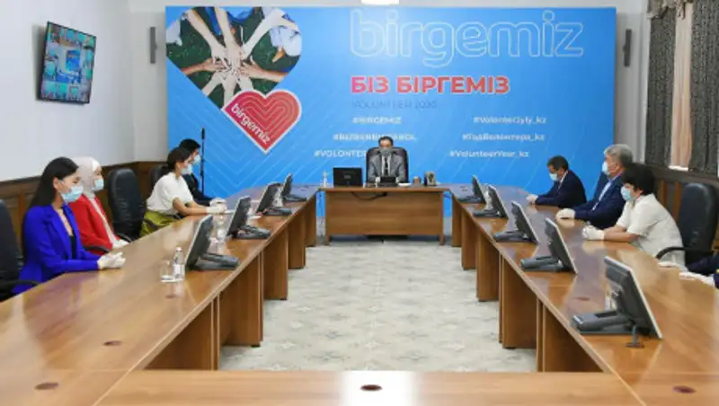 Алматинских меценатов и волонтеров наградили медалью "Халық алғысы"