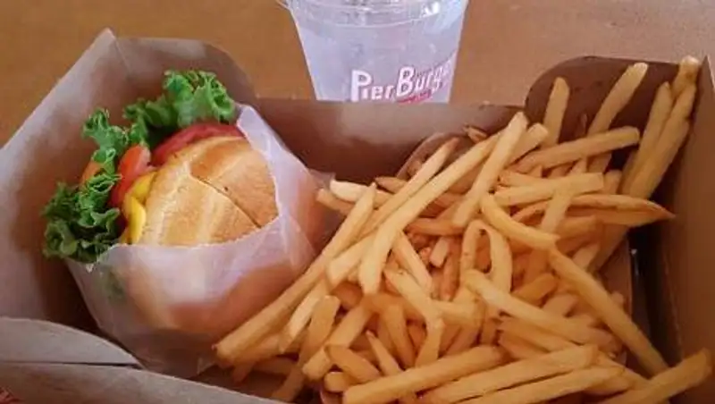 Врач назвала два самых вредных фастфуд-продукта