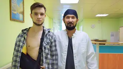 Столичные врачи пять часов сшивали руку пациенту в Астане, фото - Новости Zakon.kz от 30.01.2023 23:04