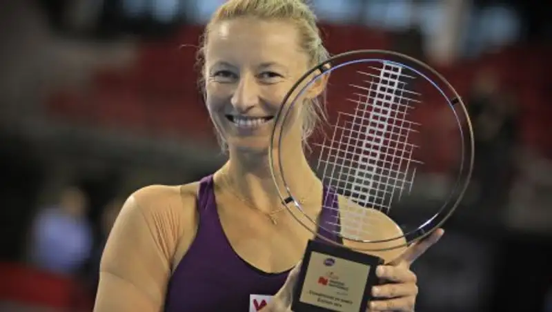  «За каждый проступок он бил меня башмаком». Полуфиналистка AO, которую воспитал монстр