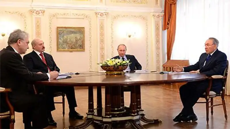 Н.Назарбаев призвал участников ЕЭС решать экономические вопросы