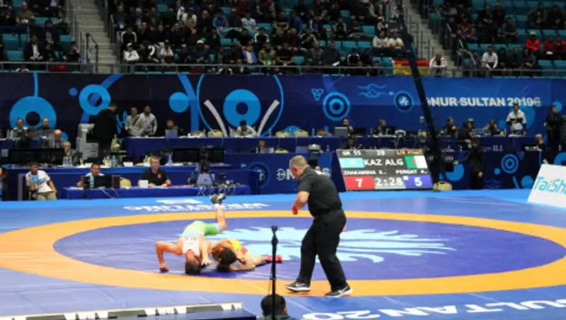 Казахстанцы прошли в полуфинал на ЧМ по борьбе в Нур-Султане