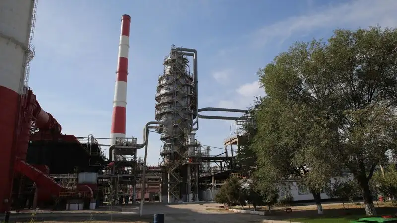 В Минэнерго прокомментировали информацию об остановке трех НПЗ