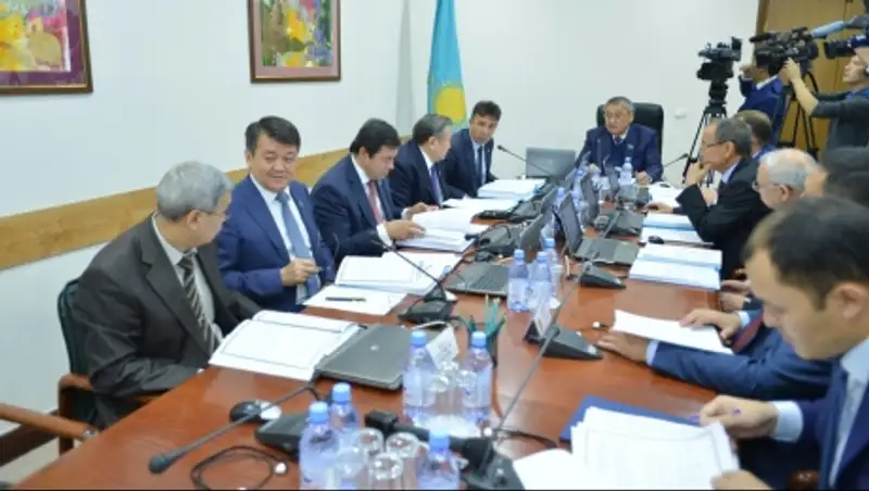 Законопроект об автоперевозках между Казахстаном и Кыргызстаном обсудили в Сенате