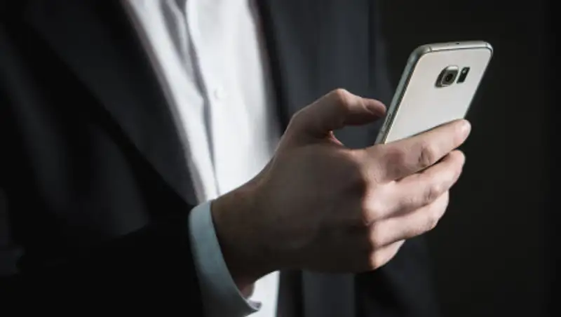 Мошенник, обманывавший директоров школ, взят под стражу в Алматы