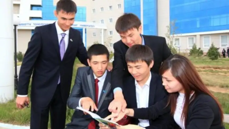В этом году государство потратит на стипендии студентам на 13% больше, или 56 млрд тг