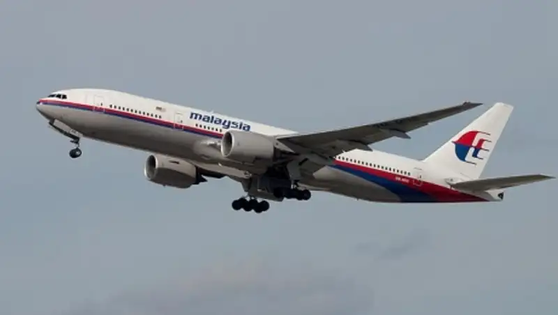 Карикатуры Charlie Hebdo на пропавший малазийский лайнер оскорбили дочь бортпроводника