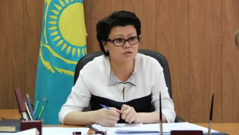 Получавшая взятки руководитель отдела образования Темиртау оштрафована