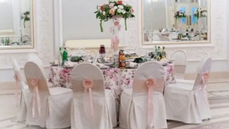 Азербайджанец попытался засудить проигнорировавших его свадьбу гостей