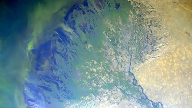 Космонавт опубликовал фото самых красивых рек, фото - Новости Zakon.kz от 14.03.2023 12:22