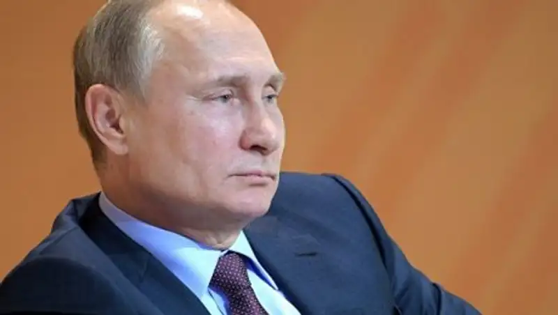 Путин сравнил доверие девушкам и странам