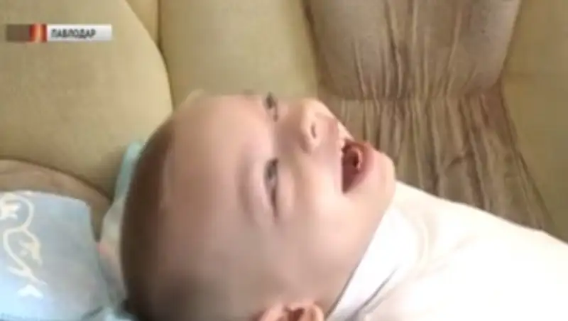 В Павлодаре трехлетний мальчик стал инвалидом после вакцинации