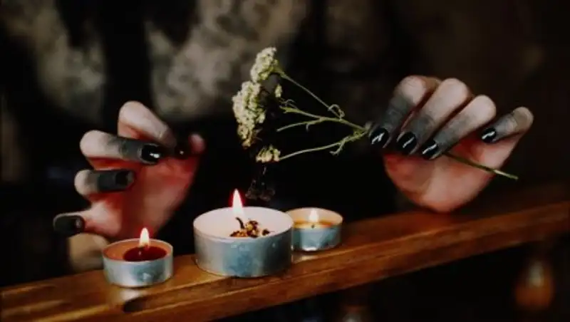 Мошенница в Кызылординской области присвоила 9 млн тенге за снятие порчи