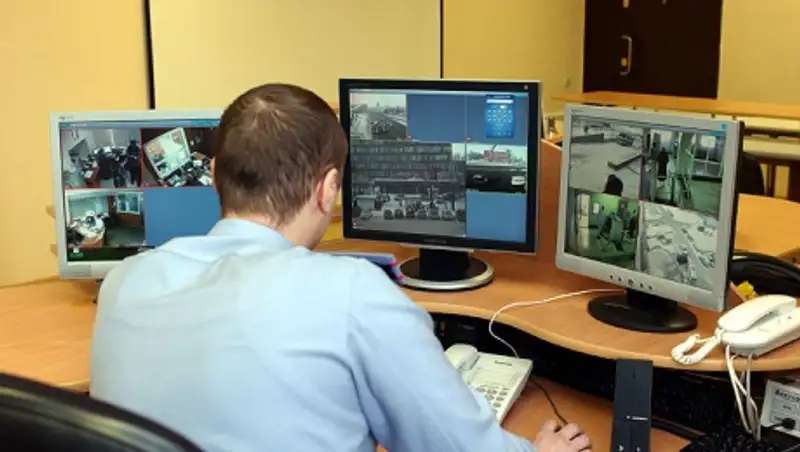 В аэропорту Алматы задержали похитителя товаров со склада временного хранения