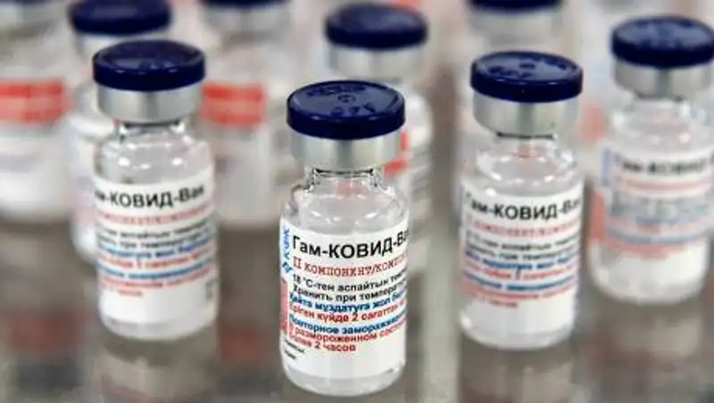 Насколько безопасна "Спутник V"? ВОЗ проинспектирует производство вакцины