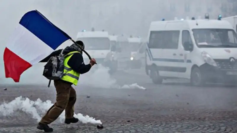 Французские власти опасаются госпереворота