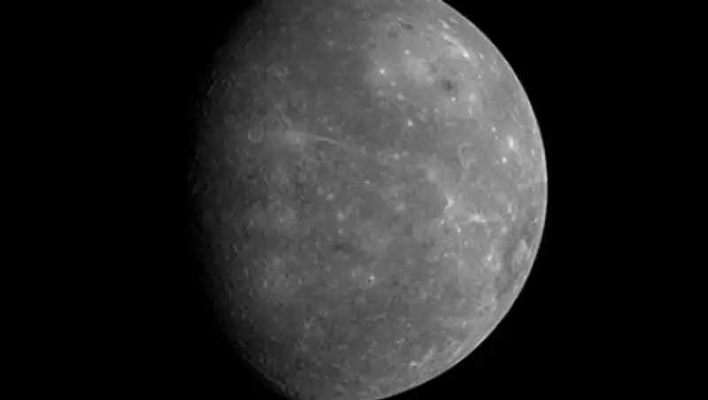 Жизнь на Земле оказалась возможной благодаря столкновению с Меркурием