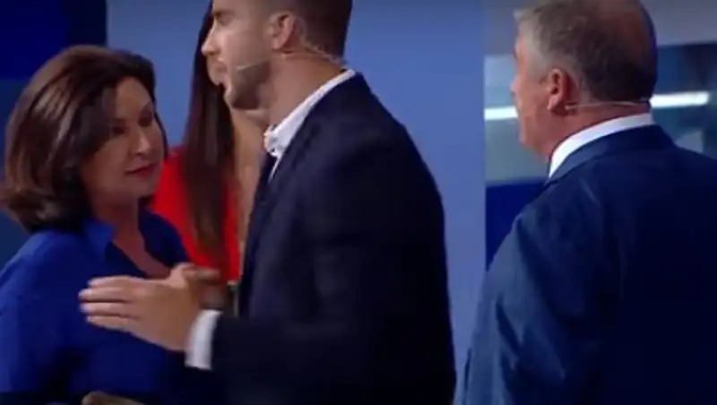 Украинские политики устроили потасовку в прямом эфире