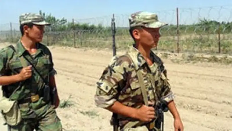 Казахстанские пограничники пресекли провоз 2,7 т дизтоплива и более 1,3 центнера бензина