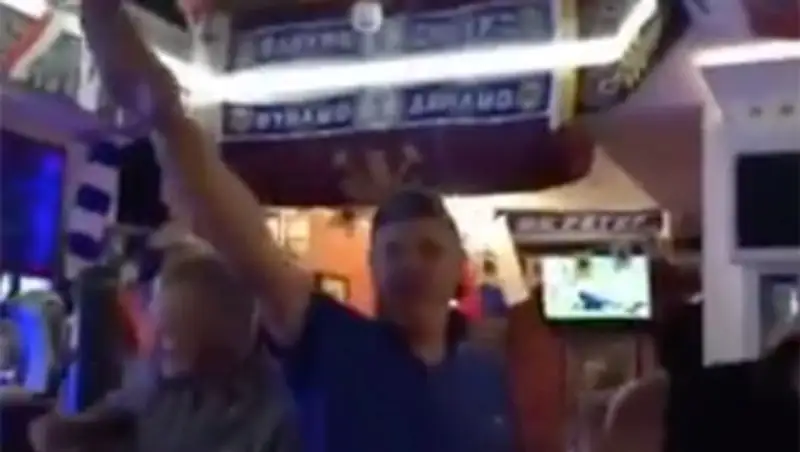 Фанаты сборной Англии отметились нацистскими песнями в Волгограде