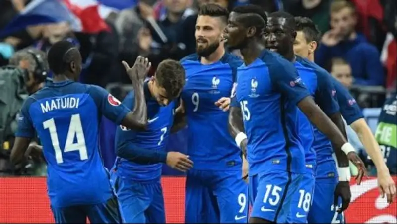 Объявлен стартовый состав сборной Франции на матч с Перу