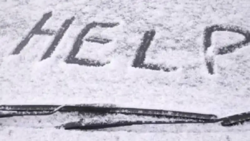 Как вытащить машину из сугроба