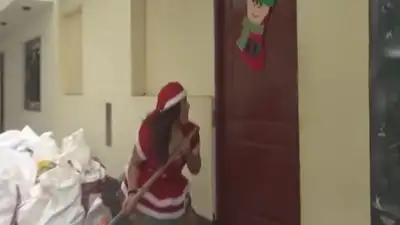 Полицейские переоделись в санту , фото - Новости Zakon.kz от 23.12.2022 16:53