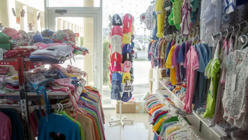 С продавцов столичного рынка требуют арендную плату, несмотря на простой