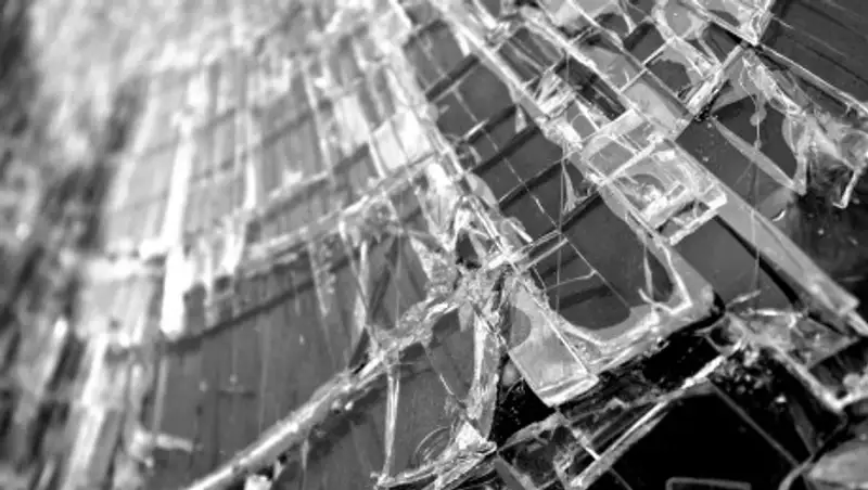 Машина на скорости врезалась в остановку в Алматы