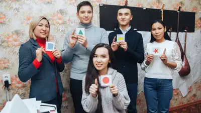 Учитель из Актобе разработала уникальный метод обучения игре на домбре, фото - Новости Zakon.kz от 07.06.2023 10:24