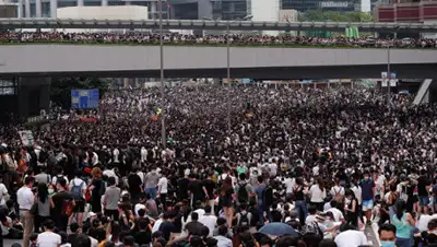 © REUTERS / Tyrone Siu, фото - Новости Zakon.kz от 12.06.2019 13:13