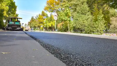 Песок вместо асфальта положили подрядчики в Талдыкоргане, фото - Новости Zakon.kz от 05.07.2023 19:40