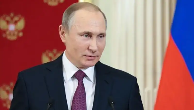 Путин назвал недопустимым «беспардонное вмешательство» в дела семьи