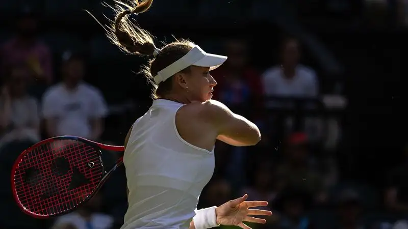 "Уимблдон-2023": видеообзор матча Рыбакина – Корне