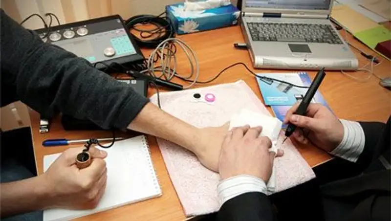 В Казахстане могут ввести обязательное наркотестирование госслужащих - К.Касымов