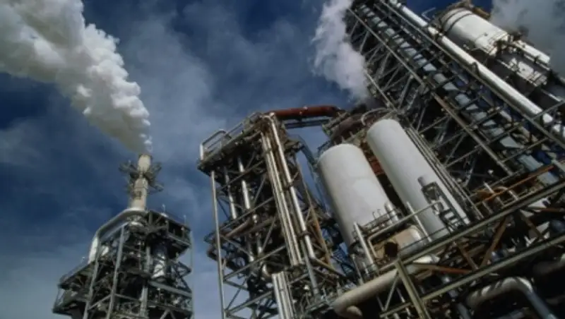 На модернизации Шымкентского НПЗ заняты 2,5 тысяч человек