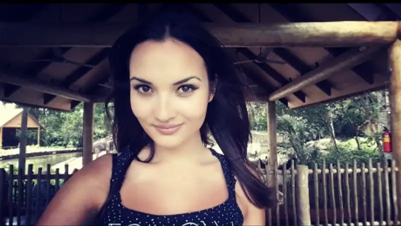 Кто из казахстанских телеведущих мог бы «еще» стать «девушкой» Криштиану Роналду